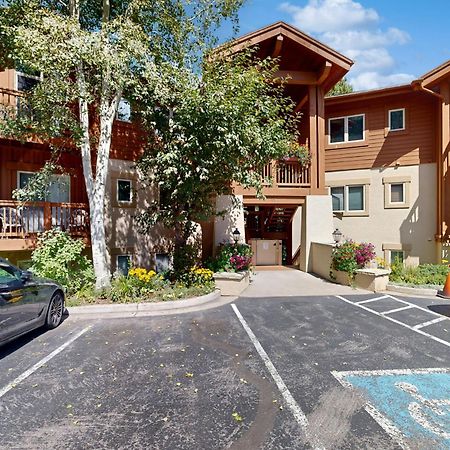 Beautiful East Vail 3 Bedroom Condo W/Hot Tub On Shuttle Route. Exterior photo