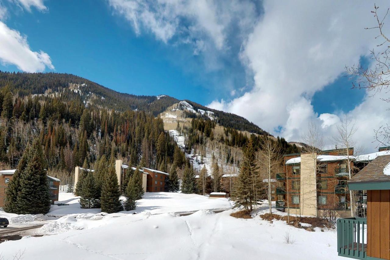 Beautiful East Vail 3 Bedroom Condo W/Hot Tub On Shuttle Route. Exterior photo